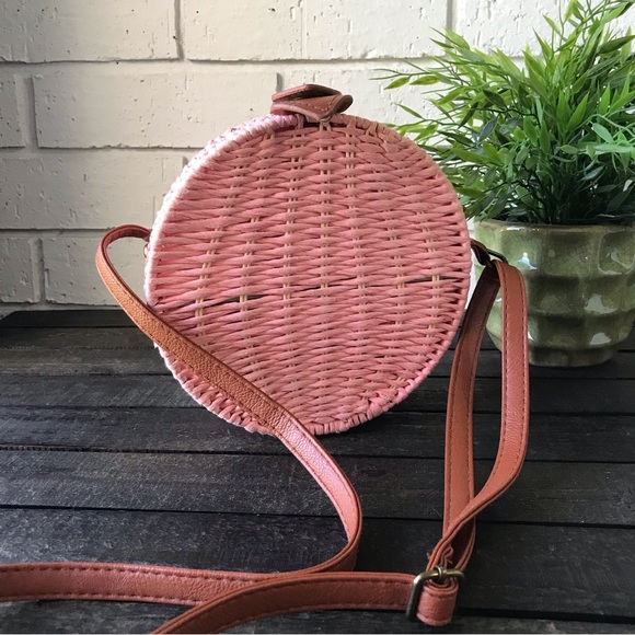 Lucky 7 Pink Round Straw Purse - Picture 2 of 11